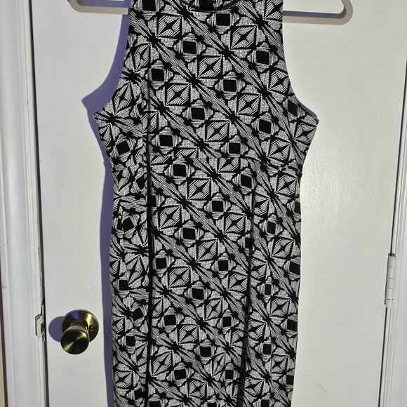 Athleta Santorini High Neck Printed Dress Size M Athleisure Camping Outdoors - Picture 2 of 7